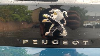 Peugeot 3008 SUV 1.2 PureTech Allure Premium + SUV 5dr Petrol EAT Euro 6 (s/s) (1