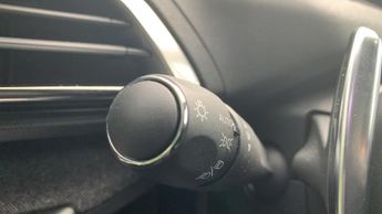 Peugeot 3008 SUV 1.2 PureTech Allure Premium + SUV 5dr Petrol EAT Euro 6 (s/s) (1