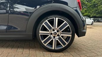 Mini Hatch 1.5 Cooper Exclusive Hatchback 3dr Petrol Steptronic Euro 6 (s/s