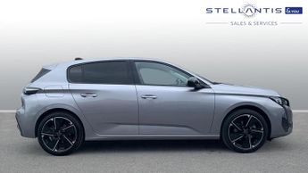 Peugeot 308 54kWh Allure Hatchback 5dr Electric Auto (156 ps)