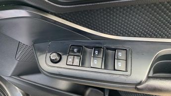 Toyota C-Hr 1.8 VVT-h Icon SUV 5dr Petrol Hybrid CVT Euro 6 (s/s) (122 ps)