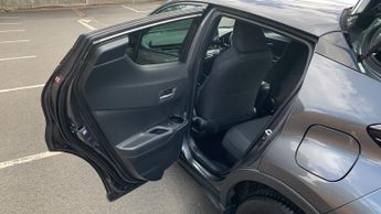 Toyota C-Hr 1.8 VVT-h Icon SUV 5dr Petrol Hybrid CVT Euro 6 (s/s) (122 ps)