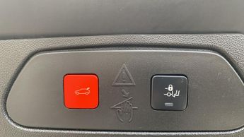 Vauxhall Grandland X 1.6 Turbo Ultimate SUV 5dr Petrol Auto Euro 6 (s/s) (180 ps)