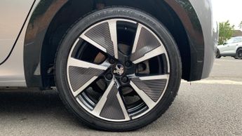 Peugeot 208 50kWh GT Line Hatchback 5dr Electric Auto (136 ps)
