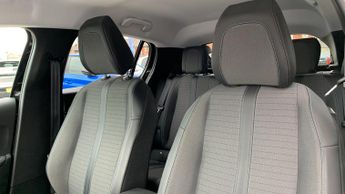 Peugeot 208 50kWh Allure Premium Auto 5dr (7kW Charger)