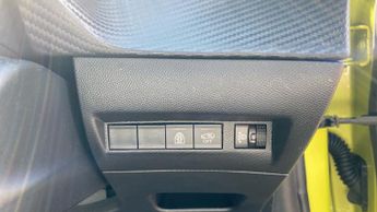 Peugeot 208 1.2 PureTech MHEV Allure Hatchback 5dr Petrol Hybrid e-DSC Euro 