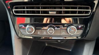 Vauxhall Mokka Electric 50kWh SRi Nav Premium SUV 5dr Electric Auto (136 ps)