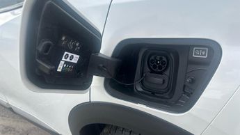 Peugeot 2008 50kWh GT SUV 5dr Electric Auto (136 ps)