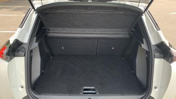 Peugeot 2008 50kWh Allure Premium SUV 5dr Electric Auto (136 ps)