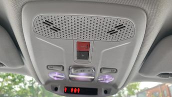 Peugeot 2008 50kWh Allure Premium SUV 5dr Electric Auto (136 ps)
