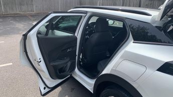 Peugeot 2008 50kWh Allure Premium SUV 5dr Electric Auto (136 ps)