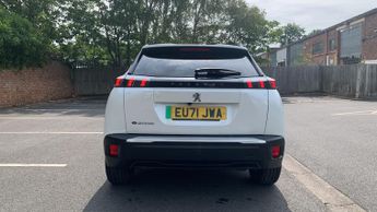 Peugeot 2008 50kWh Allure Premium SUV 5dr Electric Auto (136 ps)