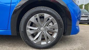 Peugeot 208 50kWh Allure Premium + Hatchback 5dr Electric Auto (7.4kW Charge