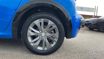 Peugeot 208 50kWh Allure Premium + Hatchback 5dr Electric Auto (7.4kW Charge