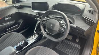 Peugeot 208 50kWh Allure Hatchback 5dr Electric Auto (136 ps)