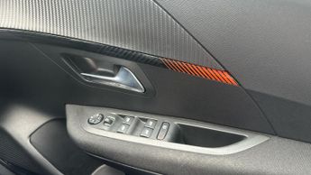 Peugeot 208 50kWh Allure Hatchback 5dr Electric Auto (136 ps)