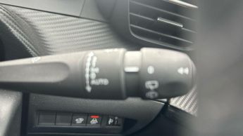 Peugeot 208 50kWh Allure Hatchback 5dr Electric Auto (136 ps)