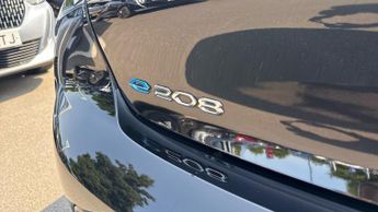Peugeot 208 50kWh Allure Premium + Hatchback 5dr Electric Auto (7.4kW Charge