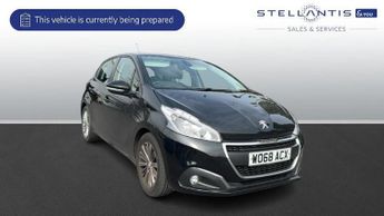 Peugeot 208 1.2 PureTech Signature Hatchback 5dr Petrol Manual Euro 6 (s/s) 