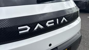 Dacia Spring 65 26.8kWh Expression Hatchback 5dr Electric Auto (65 ps)