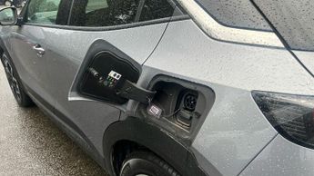 Vauxhall Mokka Electric 50kWh Ultimate SUV 5dr Electric Auto (136 ps)