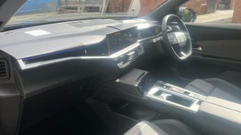 Vauxhall Grandland 1.2 MHEV Ultimate SUV 5dr Petrol Hybrid e-DCT Euro 6 (s/s) (136 