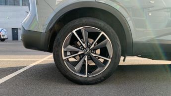 Nissan Qashqai 1.3 DIG-T MHEV Tekna SUV 5dr Petrol Hybrid XTRON Euro 6 (s/s) (1