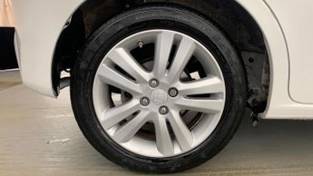 Honda Jazz 1.4 i-VTEC EX Hatchback 5dr Petrol CVT Euro 5 (99 ps)