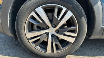 Peugeot 3008 SUV 1.6 14.2kWh Allure SUV 5dr Petrol Plug-in Hybrid e-EAT Euro 6 (s