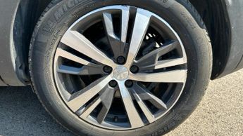 Peugeot 3008 SUV 1.6 14.2kWh Allure SUV 5dr Petrol Plug-in Hybrid e-EAT Euro 6 (s