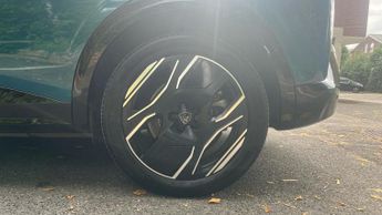 Peugeot 3008 73kWh GT SUV 5dr Electric Auto (210 ps)