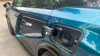 Peugeot 3008 73kWh GT SUV 5dr Electric Auto (210 ps)