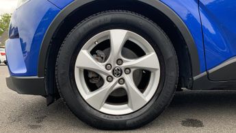 Toyota C-Hr 1.8 VVT-h Icon SUV 5dr Petrol Hybrid CVT Euro 6 (s/s) (122 ps)