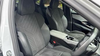 Peugeot 3008 73kWh GT SUV 5dr Electric Auto (210 ps)