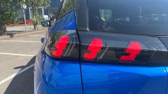 Peugeot 2008 50kWh Active Premium + Auto 5dr (7kW Charger)