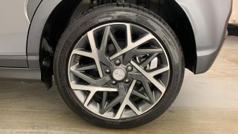 Hyundai Kona 1.6 h-GDi Premium SUV 5dr Petrol Hybrid DCT Euro 6 (s/s) (141 ps