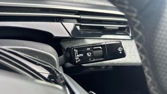 Peugeot 3008 73kWh GT SUV 5dr Electric Auto (210 ps)