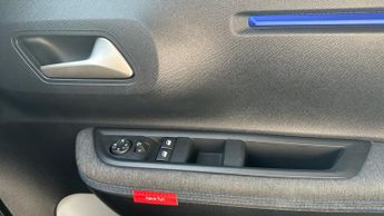Citroen C3 Standard Range 44kWh PLUS Hatchback 5dr Electric Auto (7.4kW Cha