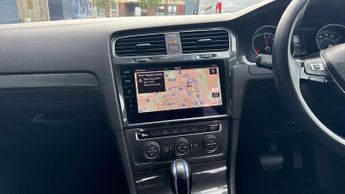 Volkswagen Golf 35.8kWh e-Golf Hatchback 5dr Electric Auto (136 ps)