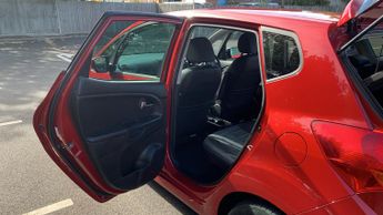 Kia Venga 1.6 3 MPV 5dr Petrol Auto Euro 6 (123 bhp)