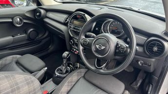Mini Hatch 1.5 Cooper Hatchback 3dr Petrol Auto Euro 6 (s/s) (136 ps)