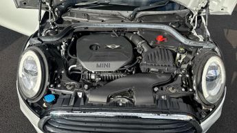 Mini Hatch 1.5 Cooper Hatchback 3dr Petrol Auto Euro 6 (s/s) (136 ps)