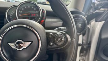 Mini Hatch 1.5 Cooper Hatchback 3dr Petrol Auto Euro 6 (s/s) (136 ps)