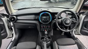Mini Hatch 1.5 Cooper Hatchback 3dr Petrol Auto Euro 6 (s/s) (136 ps)