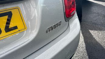 Mini Hatch 1.5 Cooper Hatchback 3dr Petrol Auto Euro 6 (s/s) (136 ps)