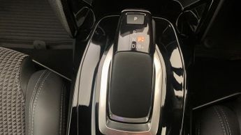 Peugeot 208 50kWh GT Line Hatchback 5dr Electric Auto (136 ps)