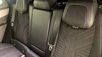 Peugeot 3008 73kWh GT SUV 5dr Electric Auto (210 ps)