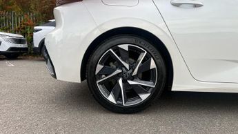 Peugeot 308 1.2 PureTech Allure Premium Hatchback 5dr Petrol EAT Euro 6 (s/s