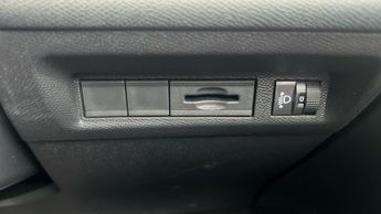 Peugeot 308 1.2 PureTech Allure Premium Hatchback 5dr Petrol EAT Euro 6 (s/s