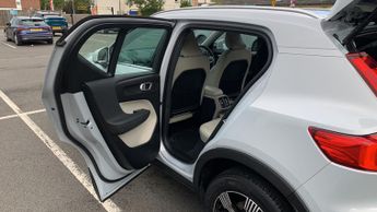 Volvo Xc40 2.0 B4 MHEV Inscription DCT Auto AWD Euro 6 (s/s) 5dr